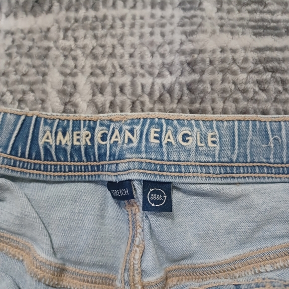 American Eagle Size 10 Light Wash Next Level Stretch Cuffed Denim Jean Shorts - Picture 2 of 7